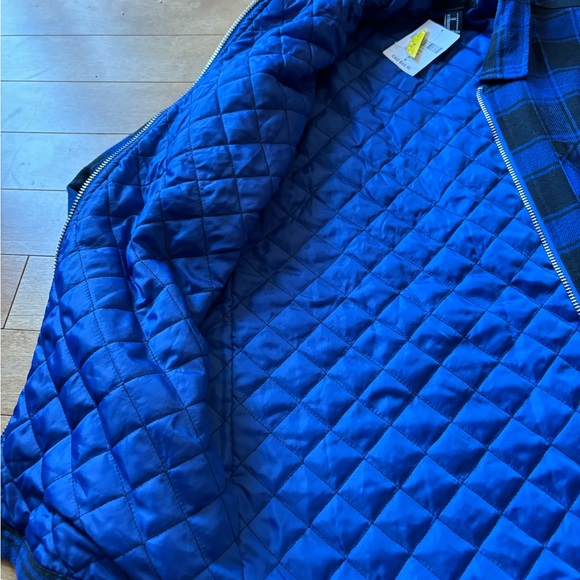 NWT men shacket.  Size small - Picture 5 of 5